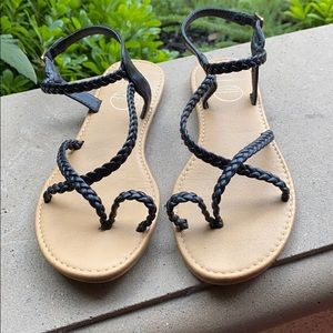 Tilly’s Del Mar Black Sandals